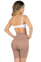 Load image into Gallery viewer, JL440 - High Waist Seamless Push Up Shorts